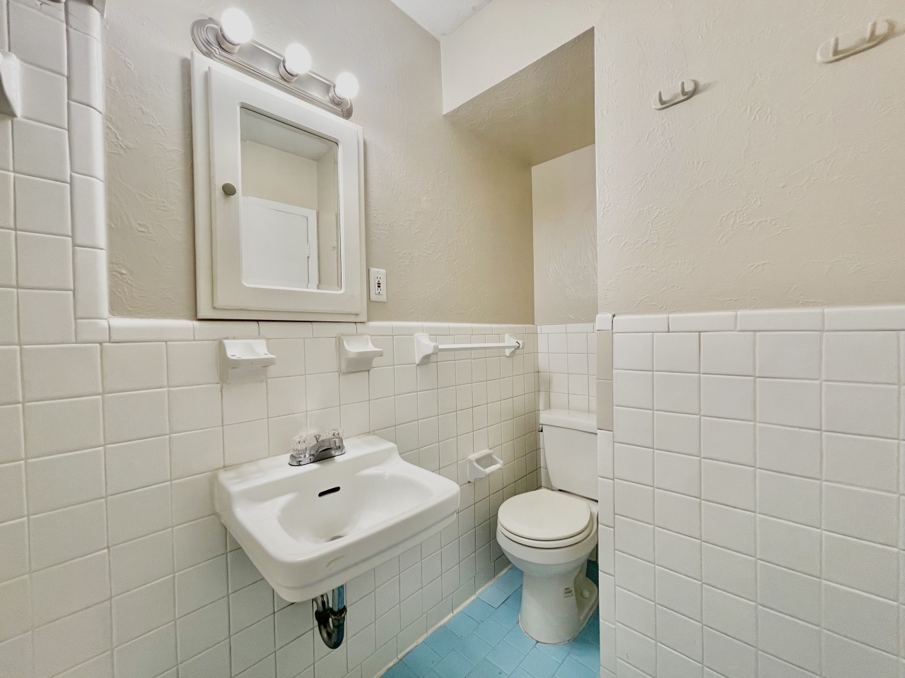 Enfield Court Apartments Image 7