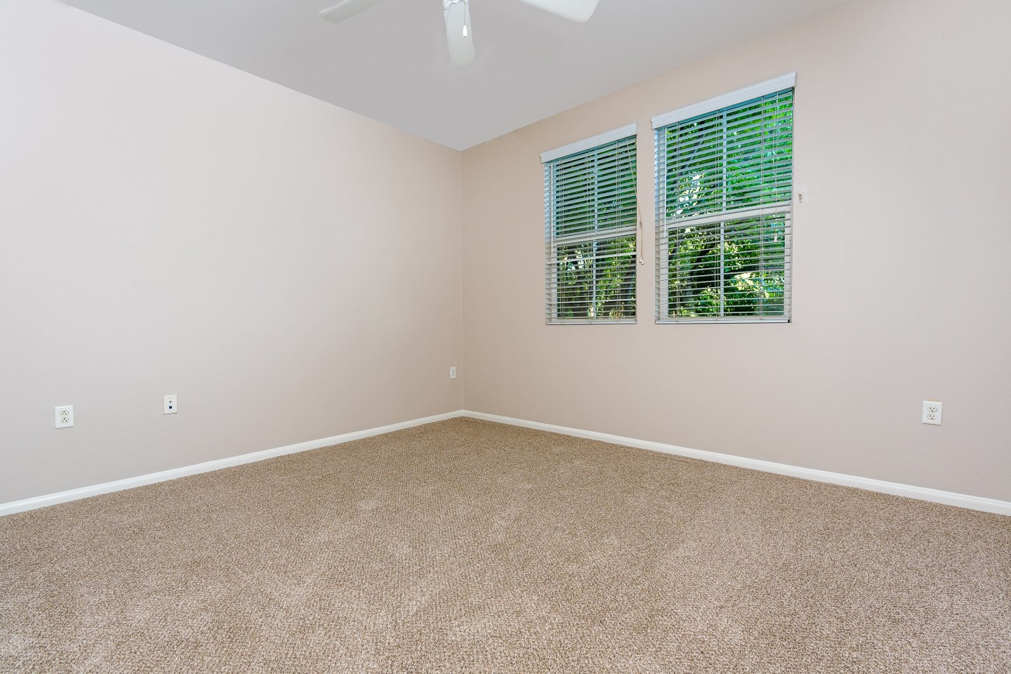 College Park Apartment Homes Image 35