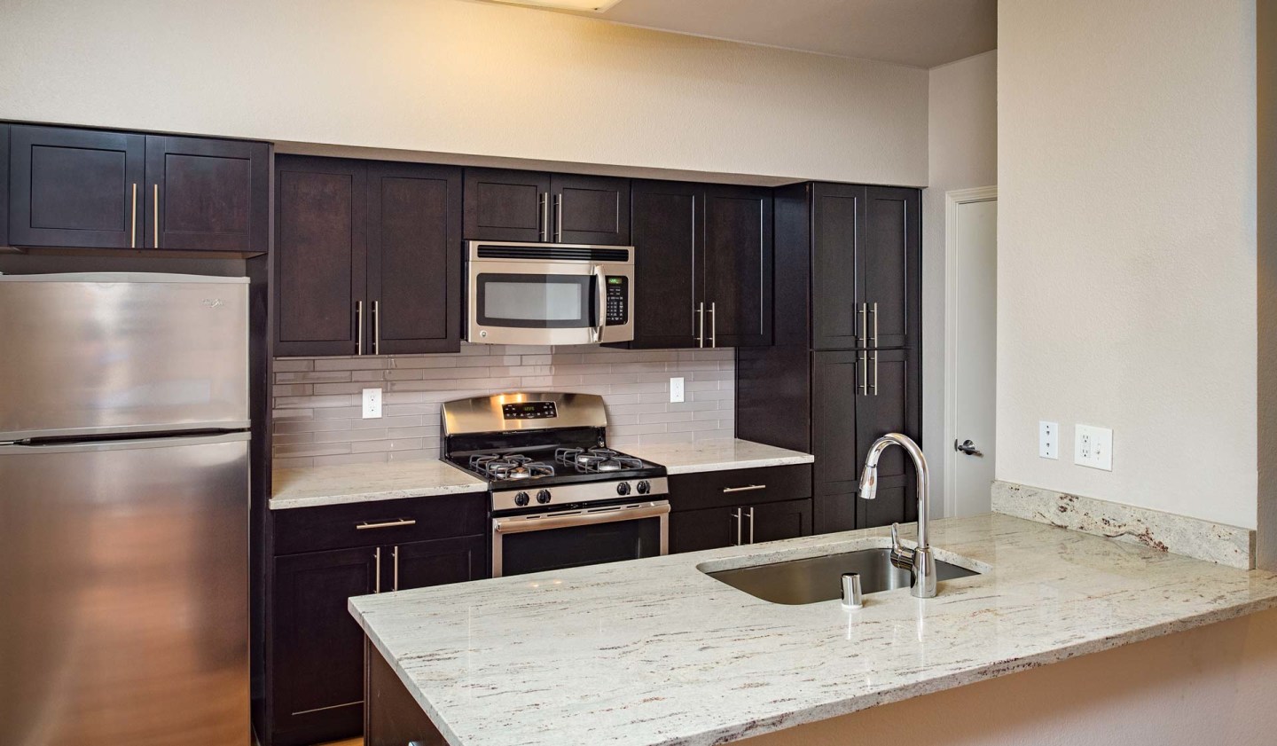 Monterey Grove Apartments Image 14