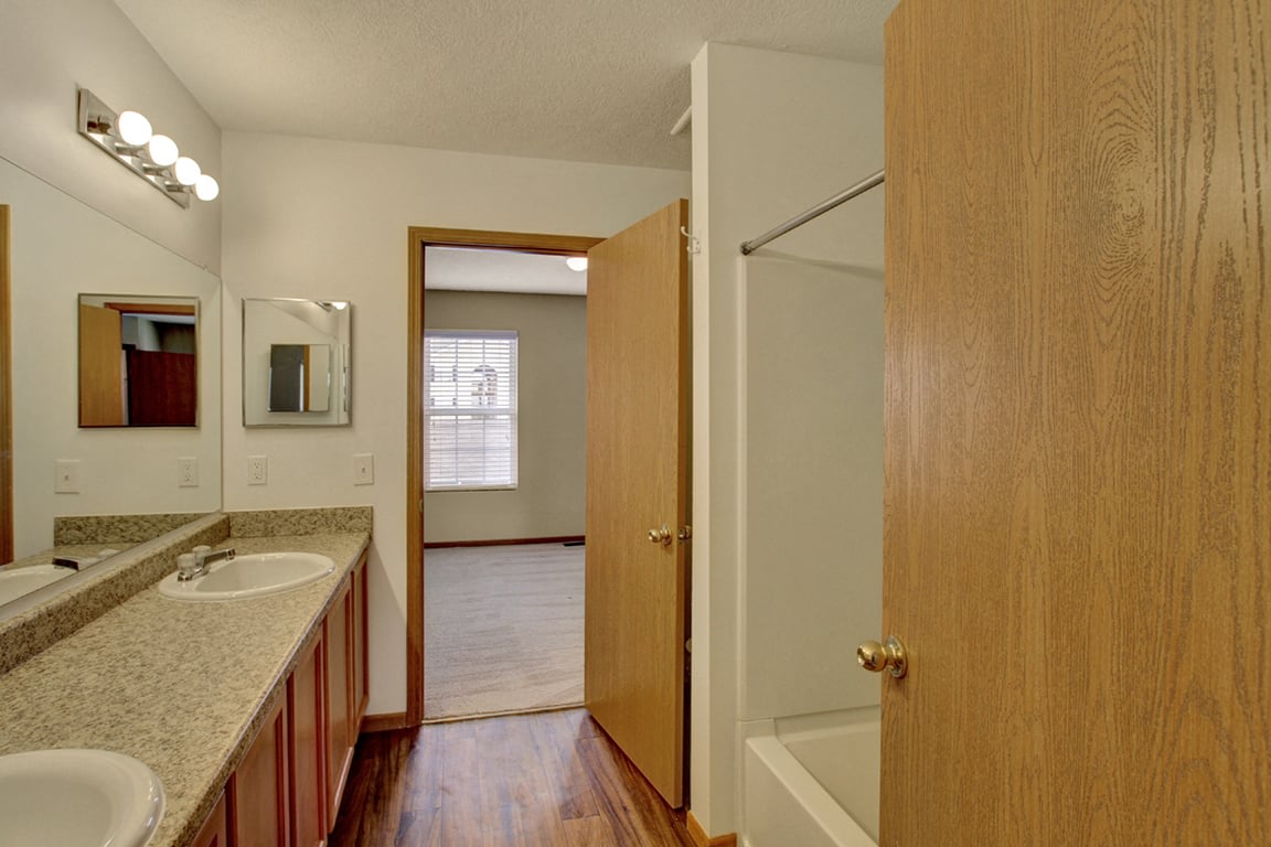 Brookfield Village Image 39