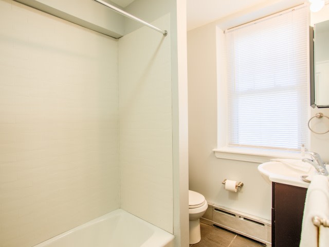 4730 Pine Street Image 12