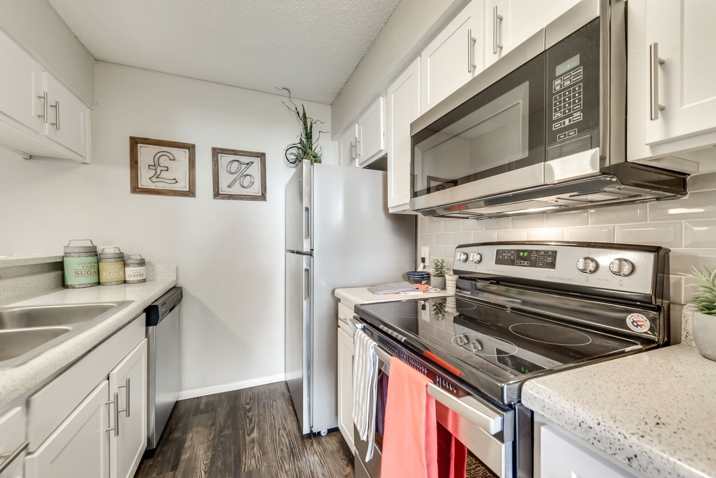 Alena Apartments Image 3