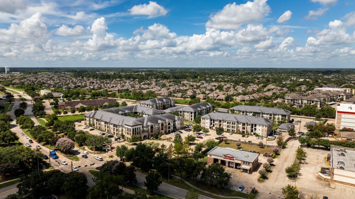 Olympus at Waterside Estates Image 13