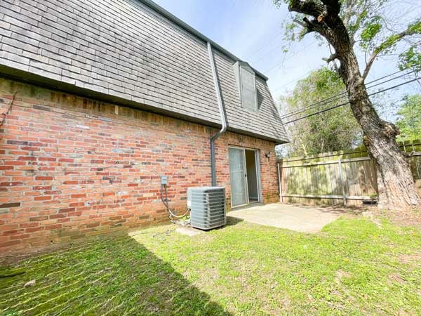 Chateau Apartments Image 7