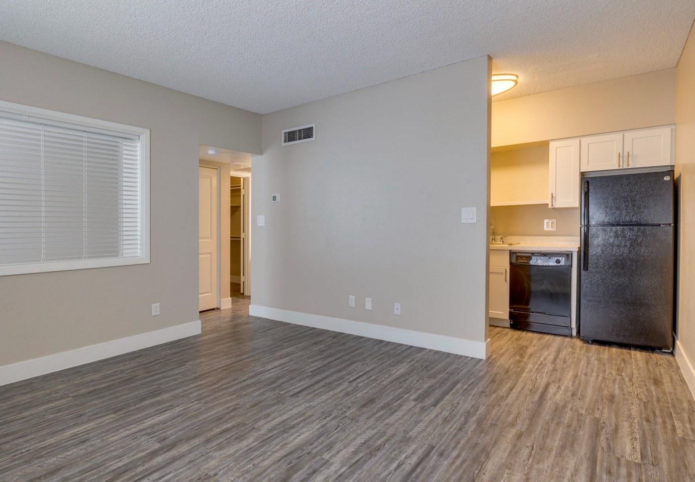 Midtown Flats Image 17
