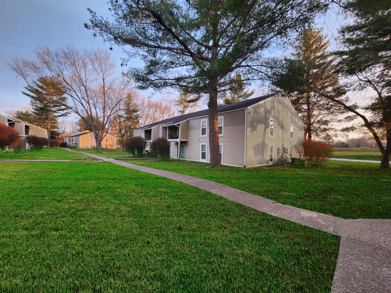 Park on Country Club Image 19