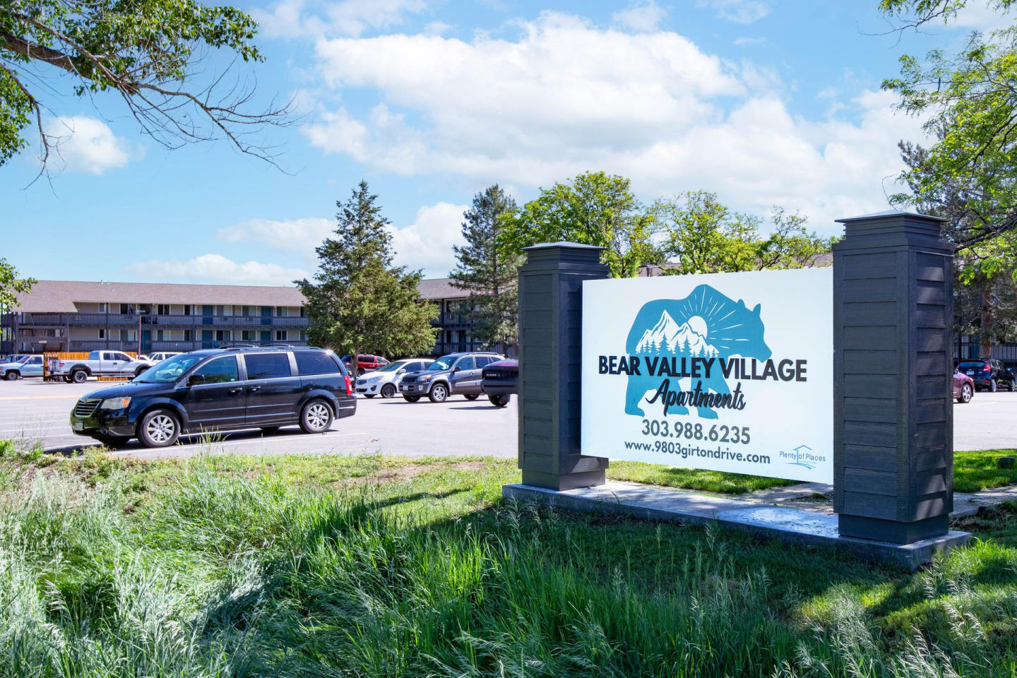 Bear Valley Village Apartments Image 9