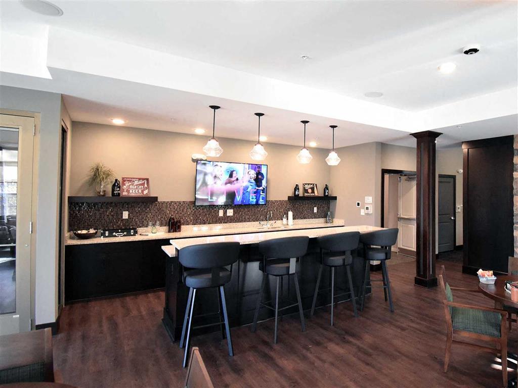 Oaks of Shorewood Apartments - 55+ Active Adult Apartment Homes Image 30