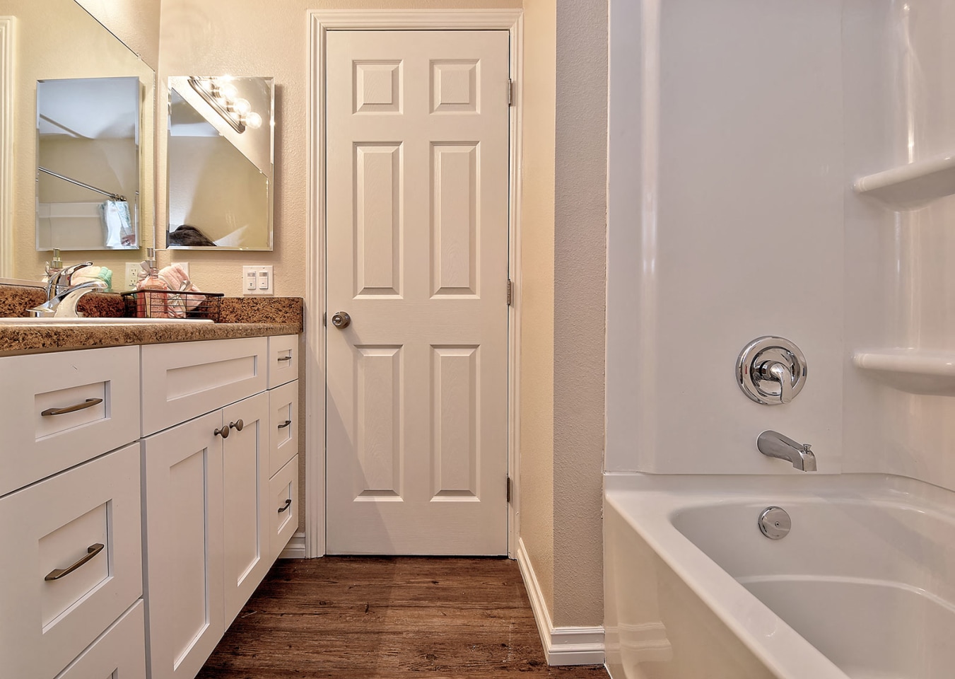 Fairway Manor Image 33