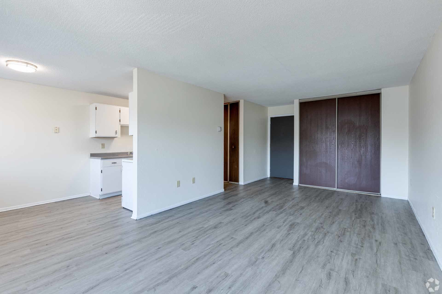 Van Dyke Apartments Image 6