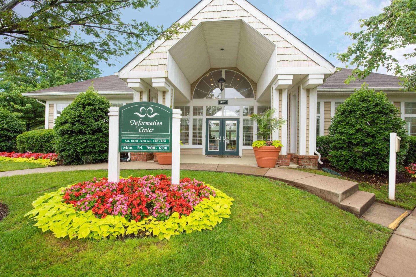 Somerset Pointe Image 10
