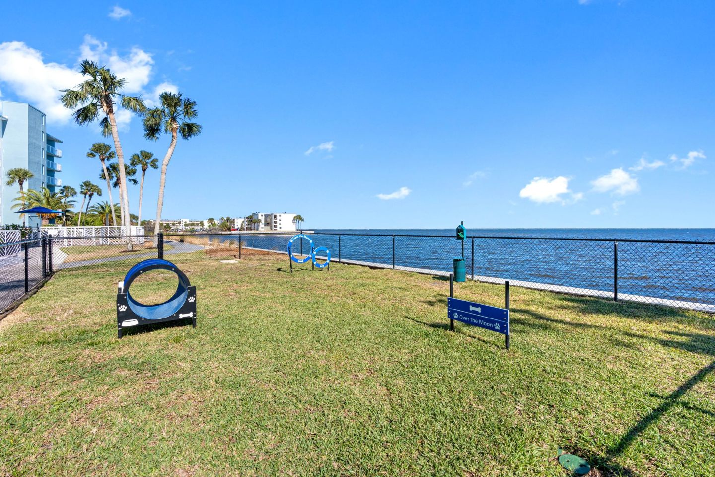 Dream Space Coast Image 10