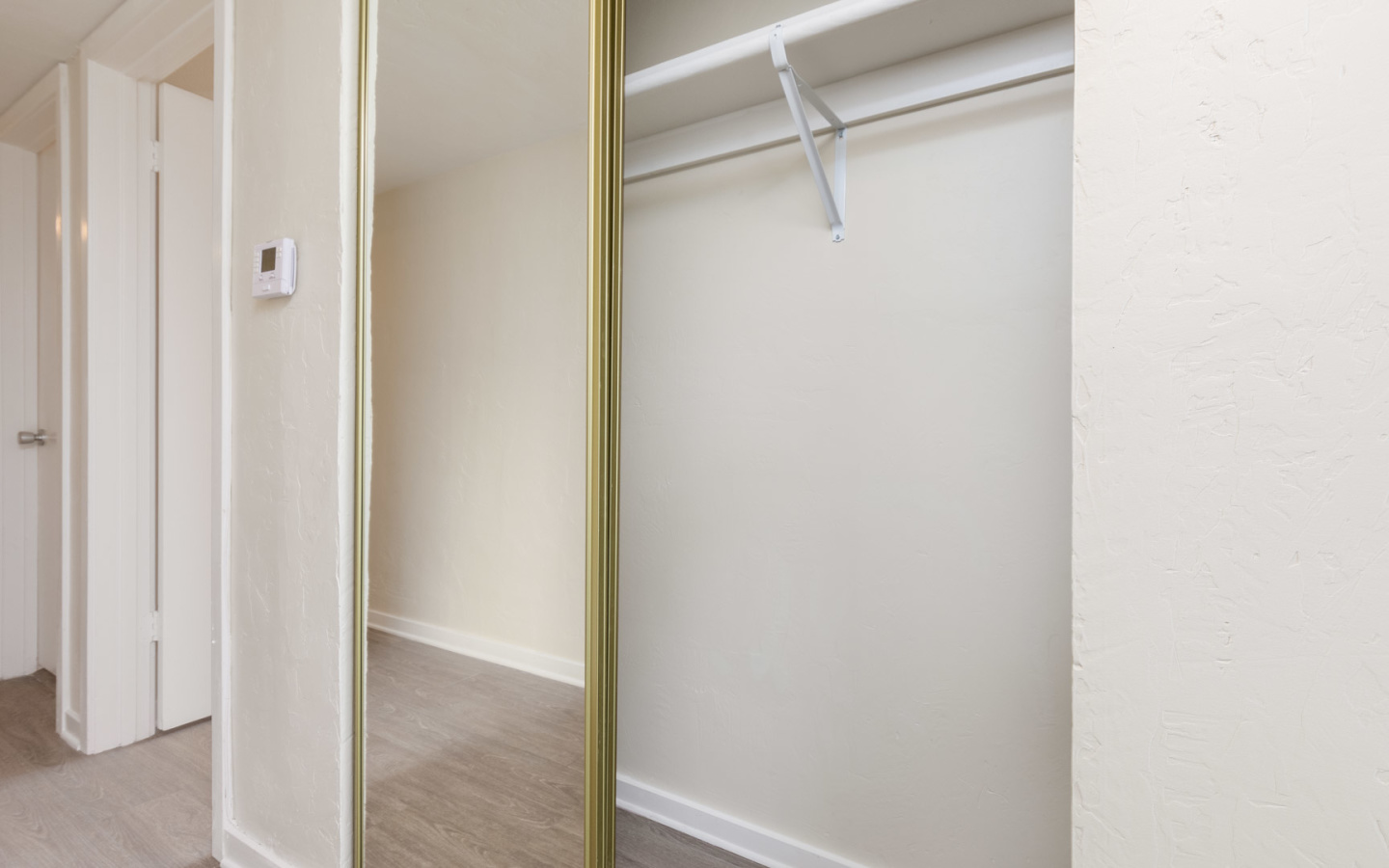 1 San Antonio Apartments Image 11
