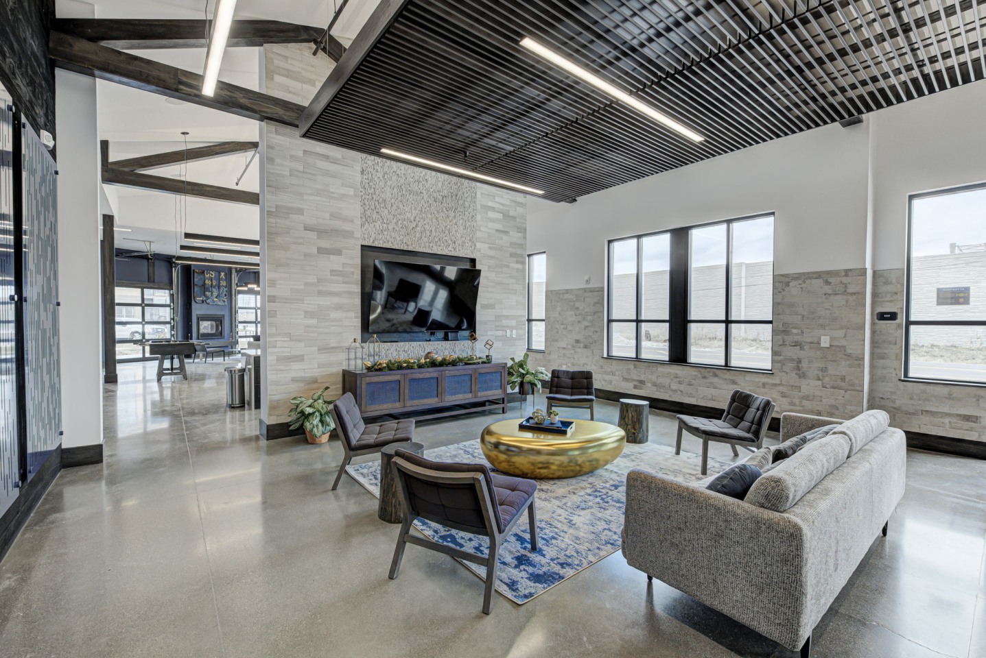 Pullman Pointe Image 16