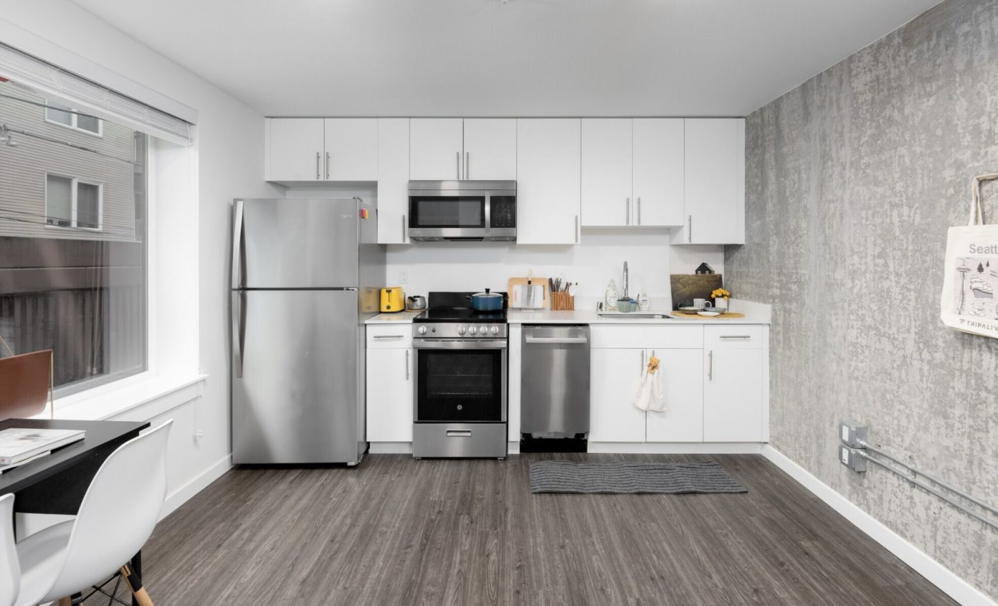 Montclair Apartments - Student Housing Image 13
