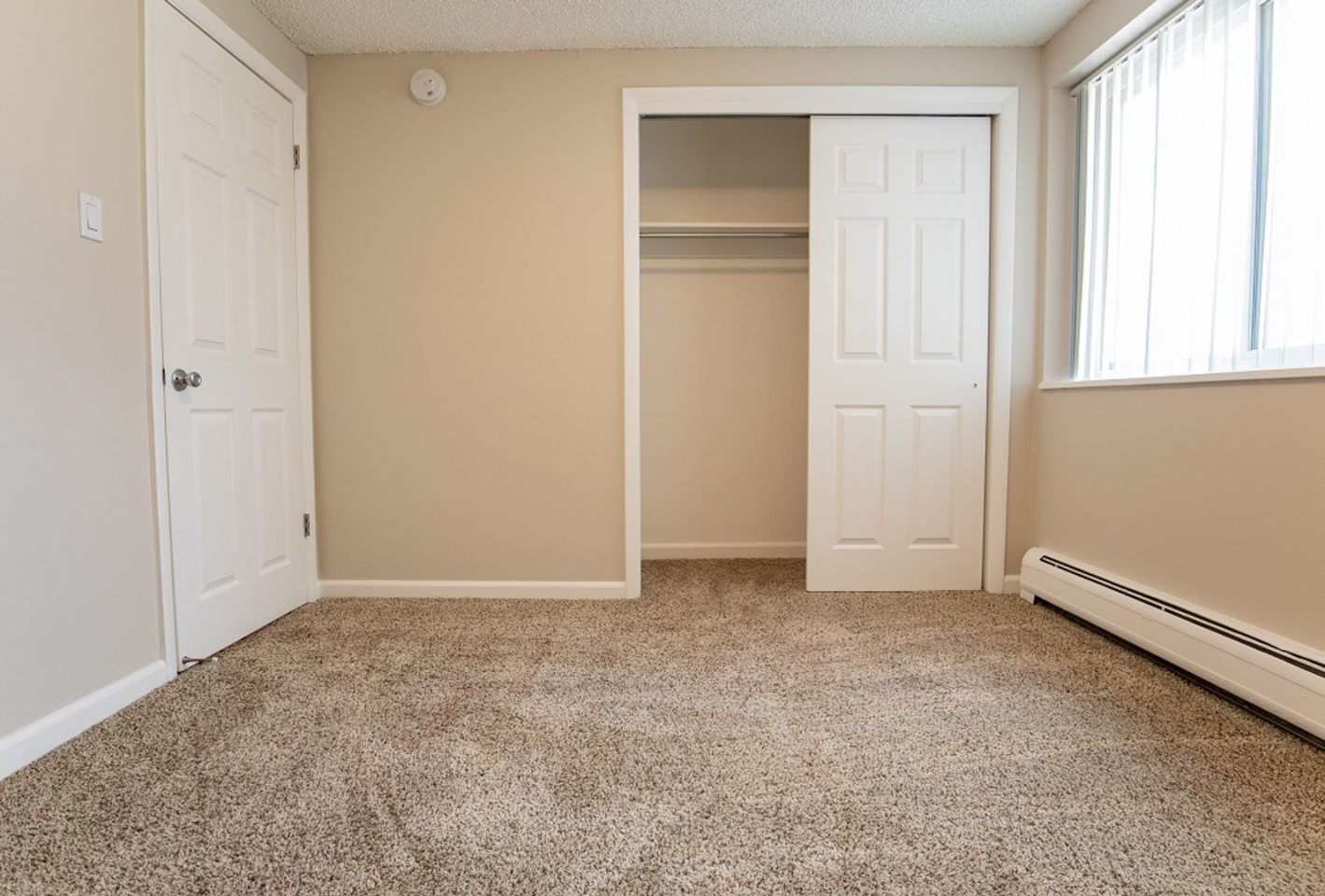 Joliet Towers Apartments Image 9