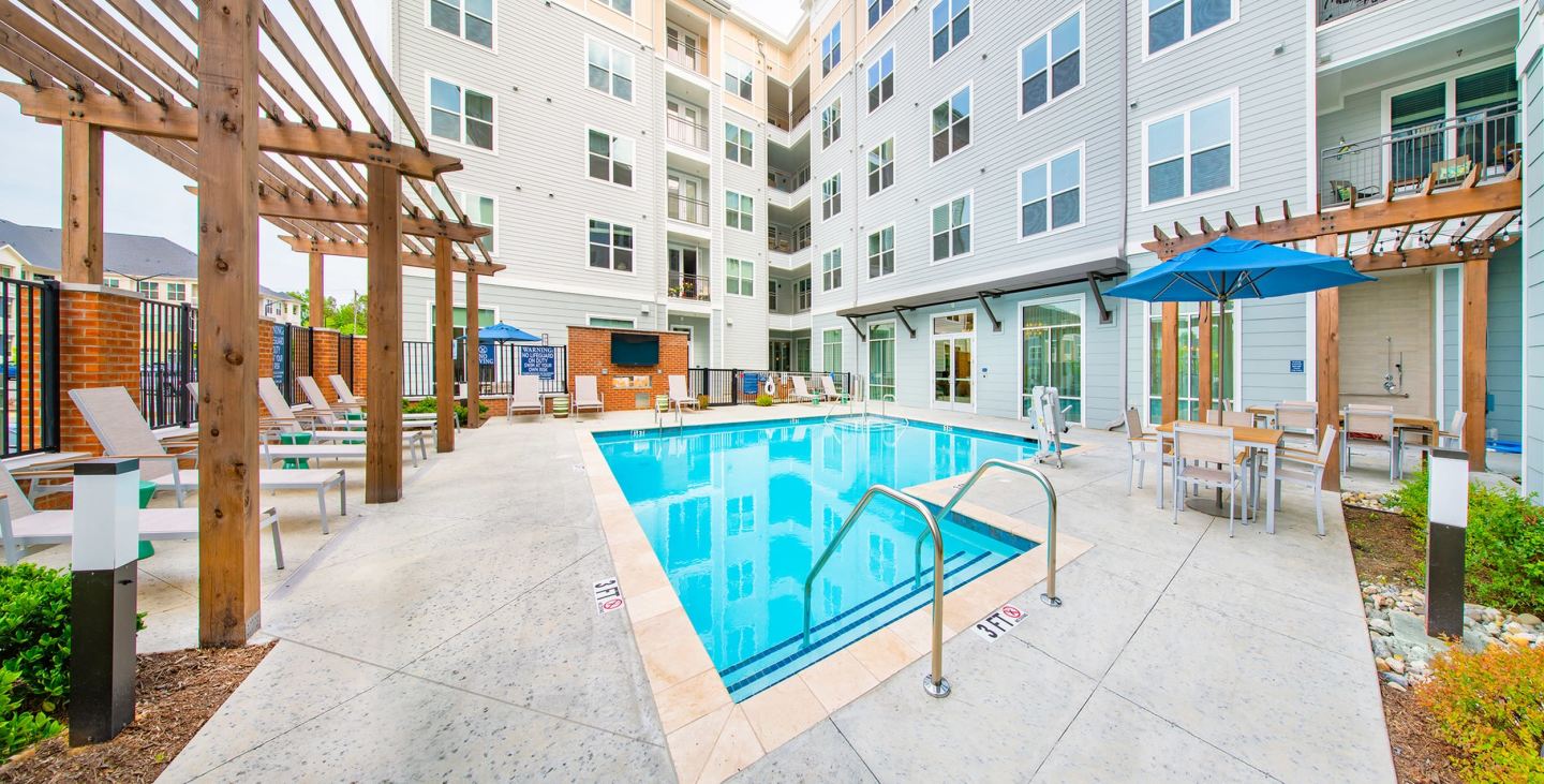 Overture Chapel Hill 55+ Active Adult Apartment Homes Image 21