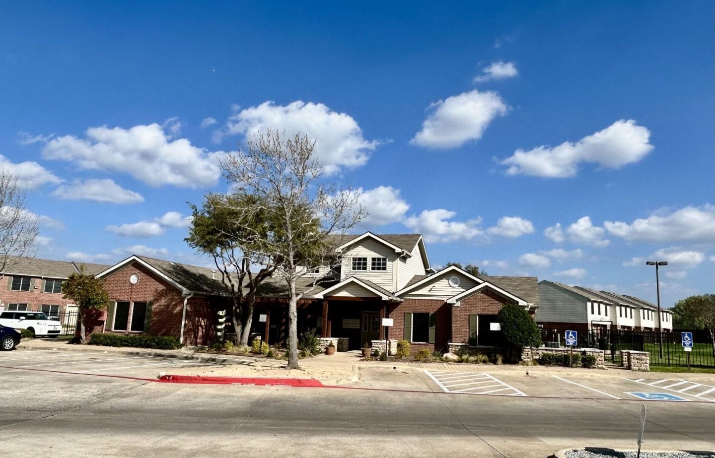 Heather Lane Town Homes Image 3