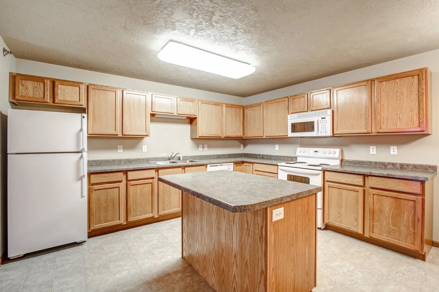 Hawk Pointe Apartments Image 11