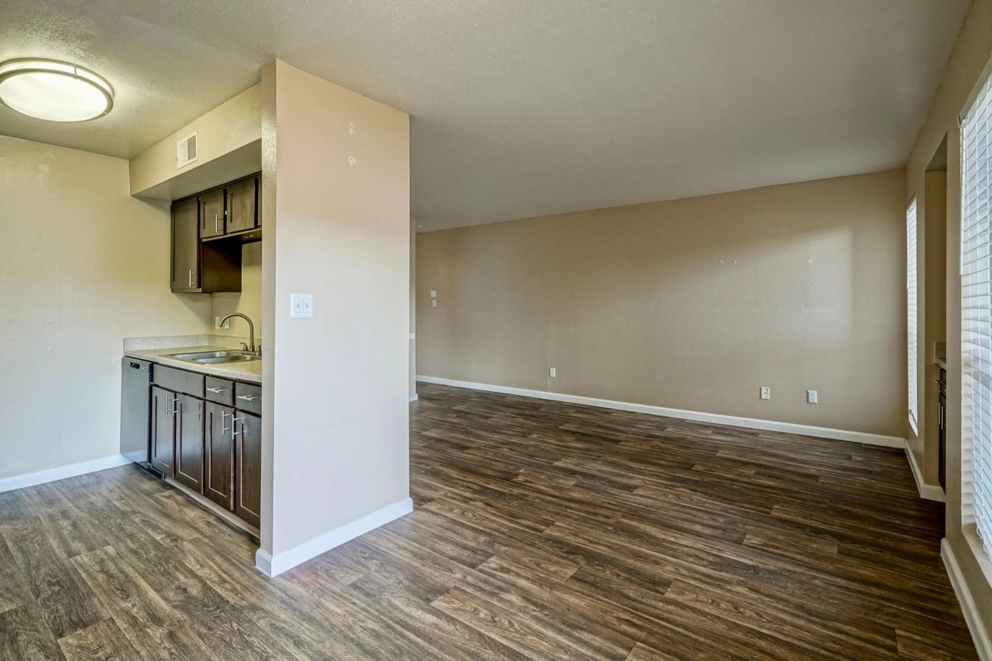 Silverado Apartments Image 36