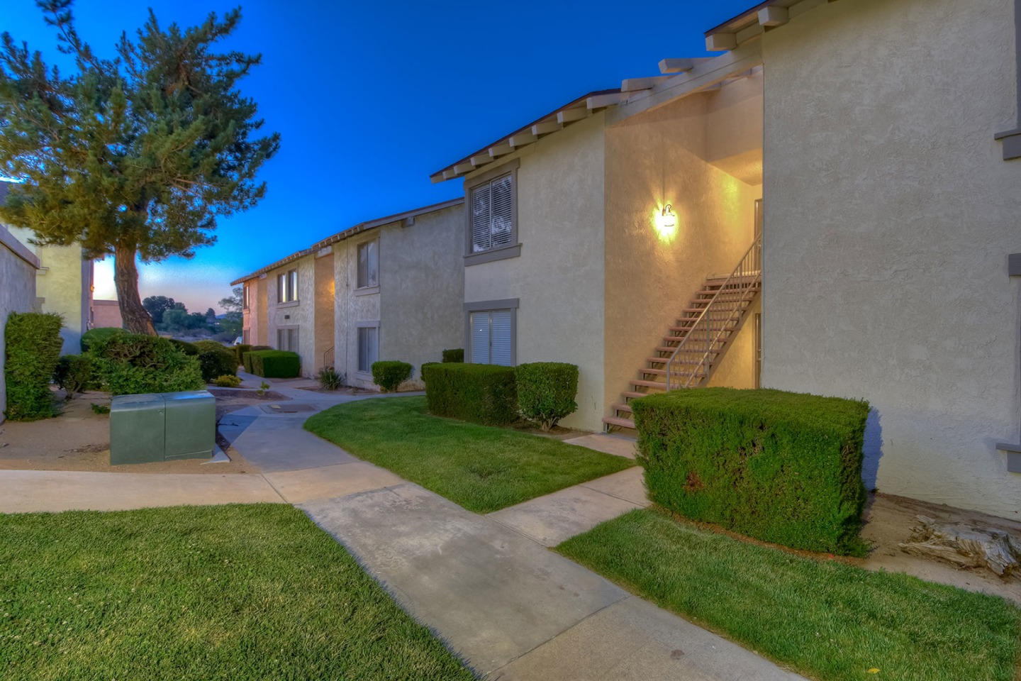 Fairway Manor Image 5