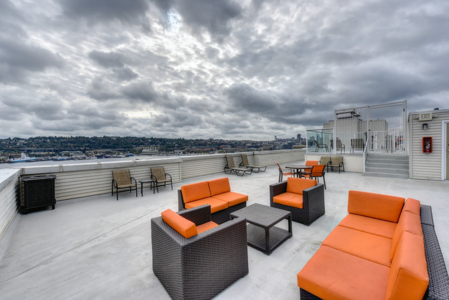 Summit at Lake Union Image 21
