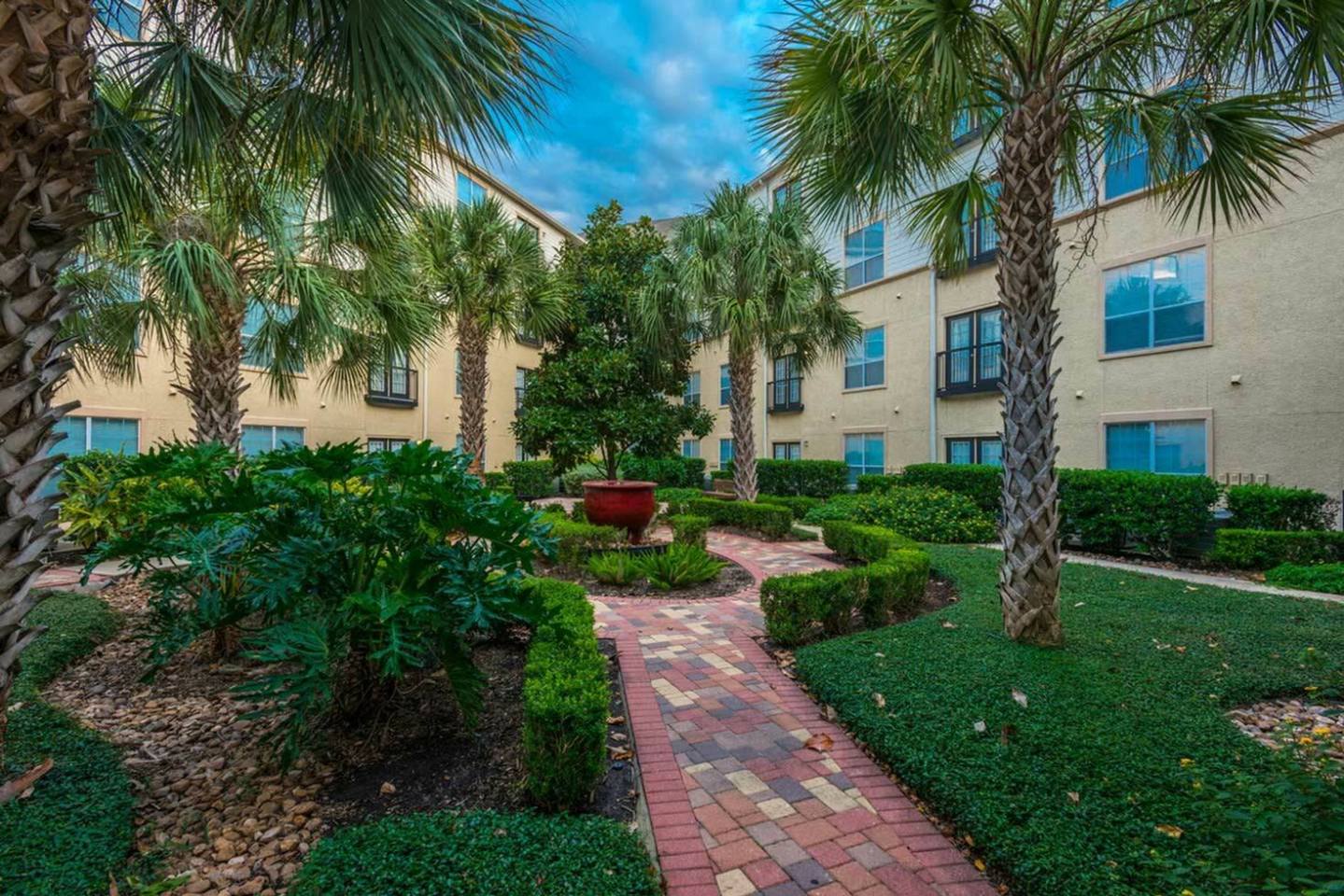 Oasis at Piney Point Image 3
