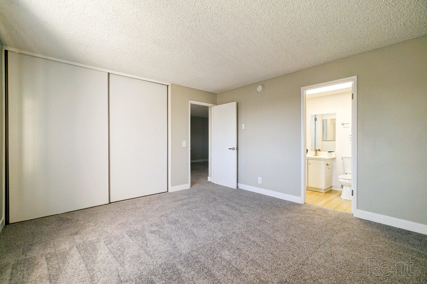 Regency Palms Image 11