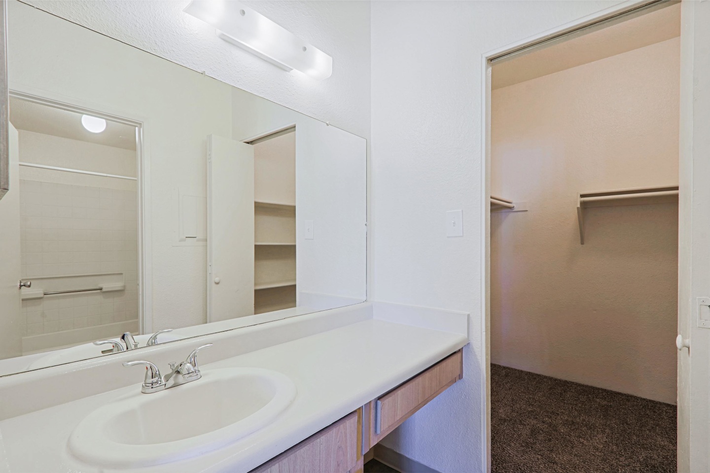 River North Apartments Image 17