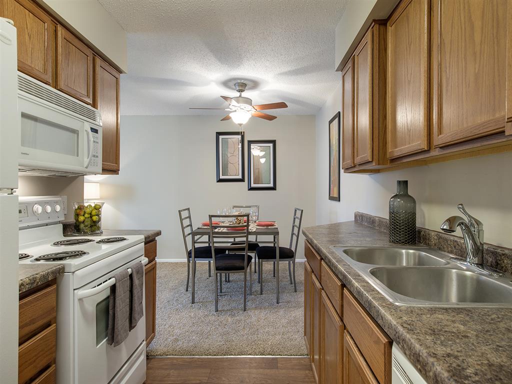 Oakwood Apartments Image 2