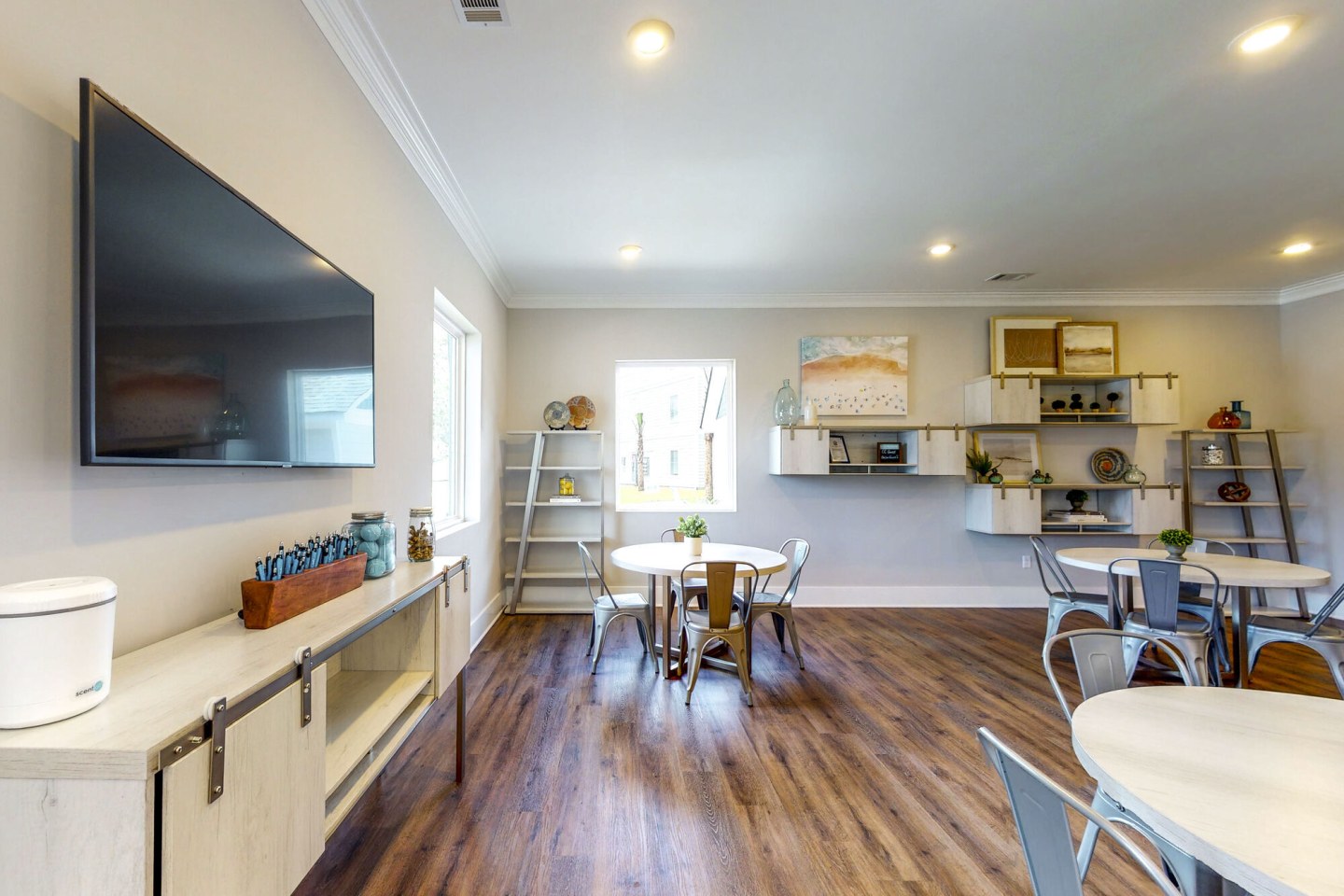 Coastal Club Apartments Image 7