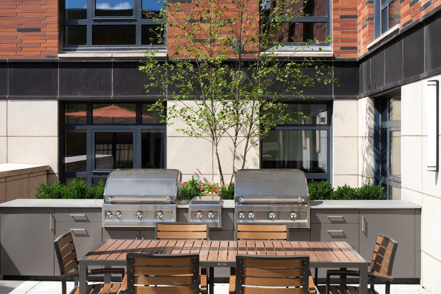 42 Broad Image 9