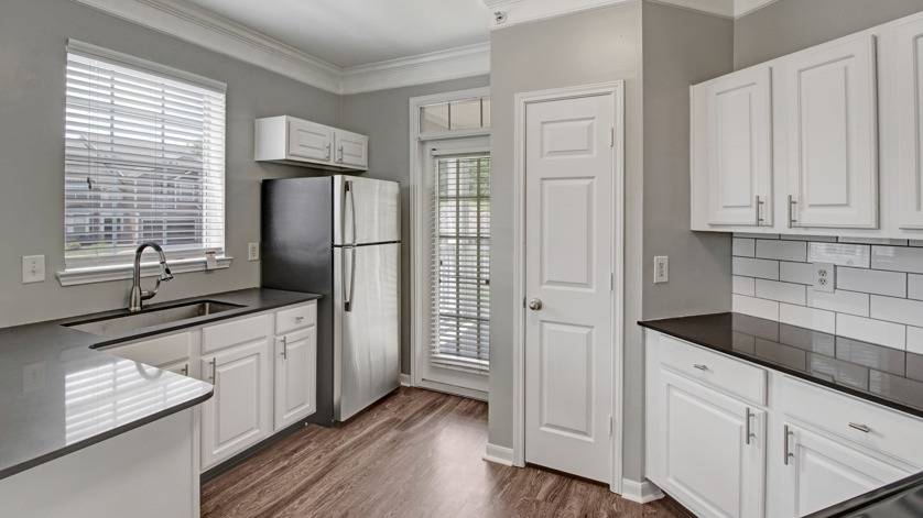 Hamptons at Woodland Pointe Image 9