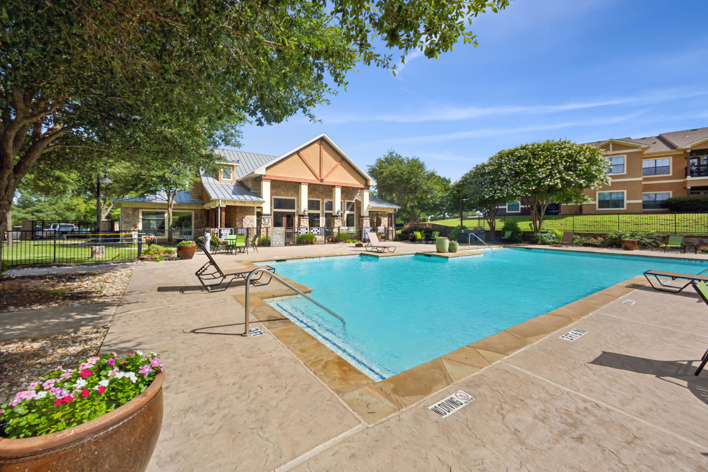 The Residences at Holland Lake Image 13