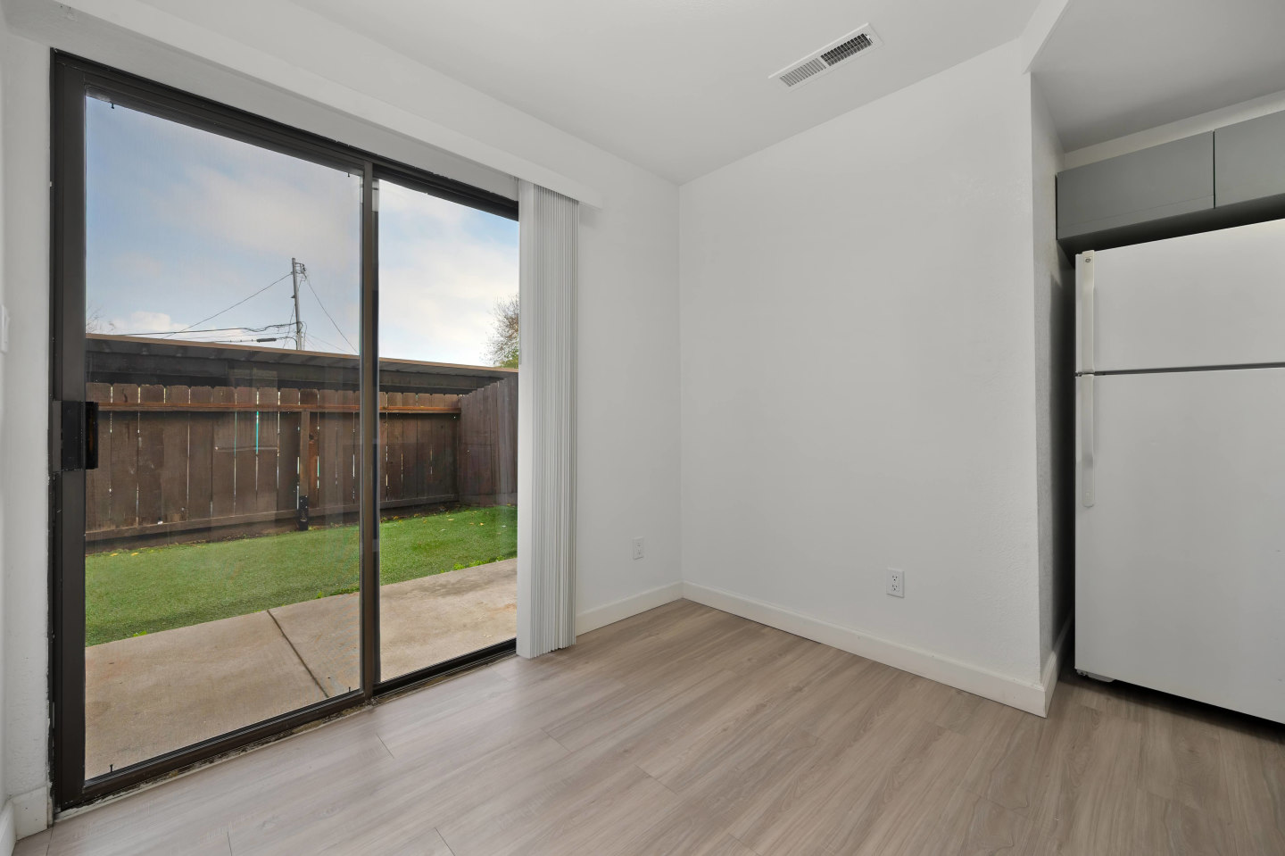 Townhomes at 201 Image 30