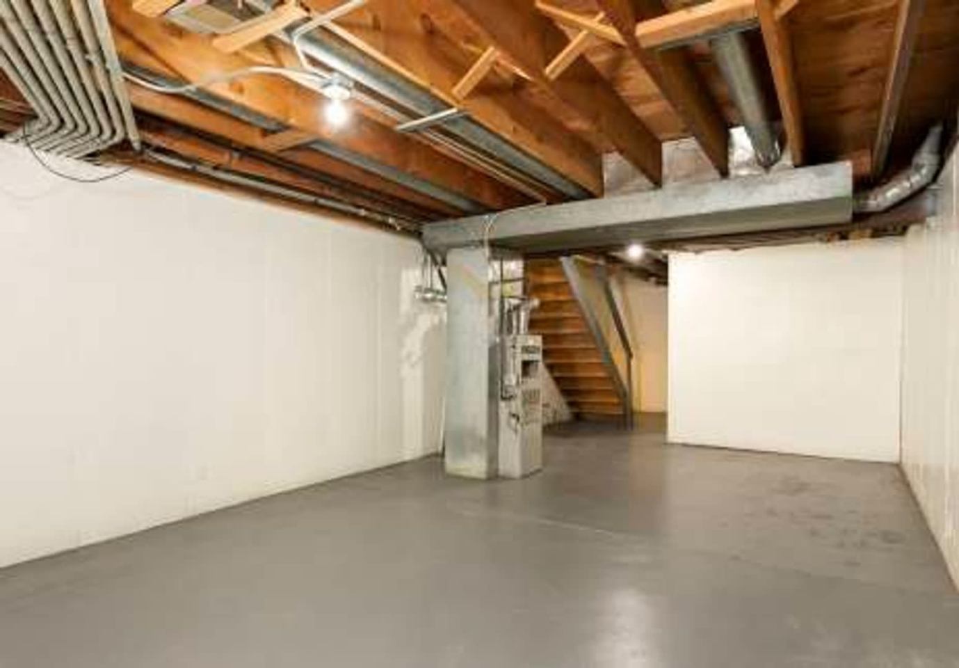 The Townhouse Apartment Homes Image 7