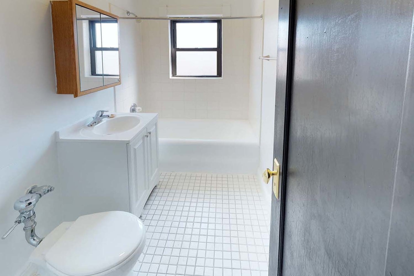1440-1450 E 52nd Street Image 13