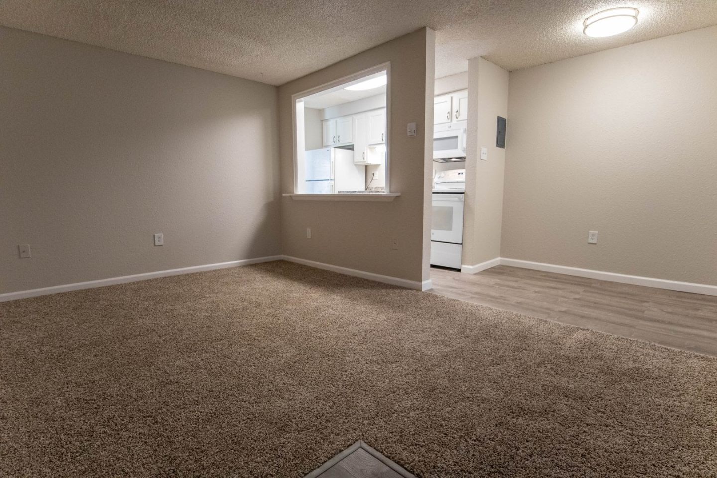 Joliet Towers Apartments Image 23