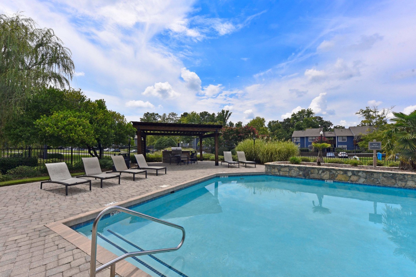 District at Hamilton Place Apartments Image 19