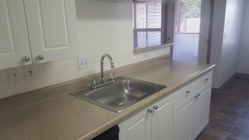 Creekside Villa Apartments Image 6