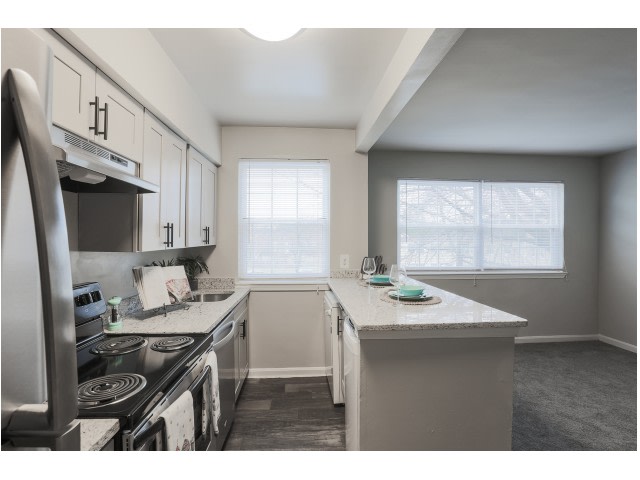 Landmark Apartments Image 12