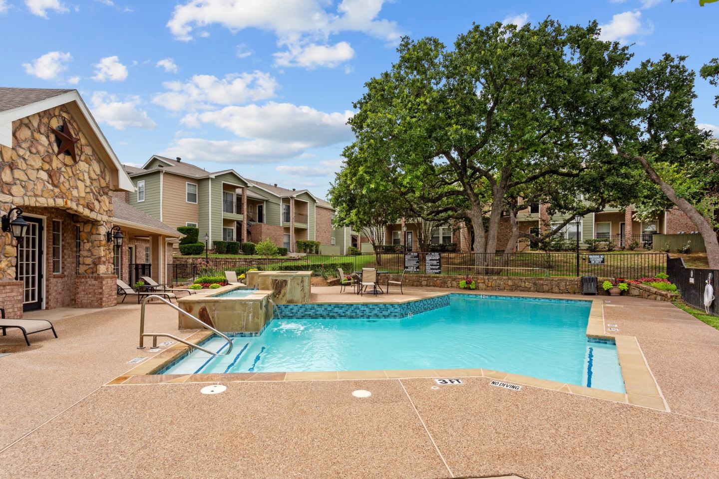 Southgate Glen Image 18