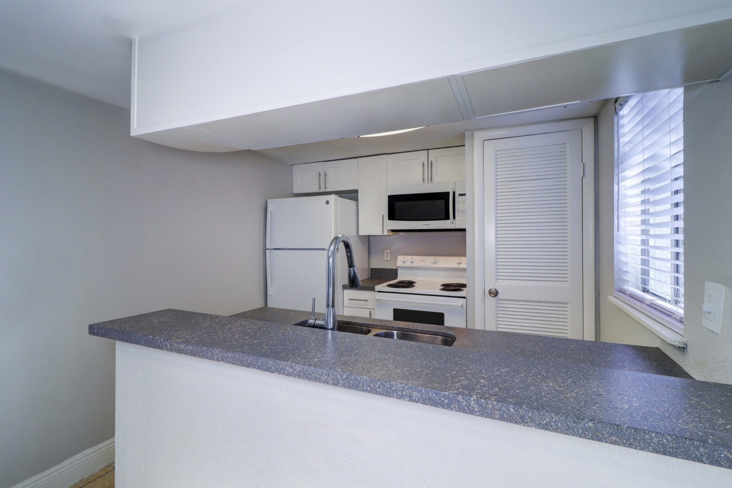 The River Pointe Image 35