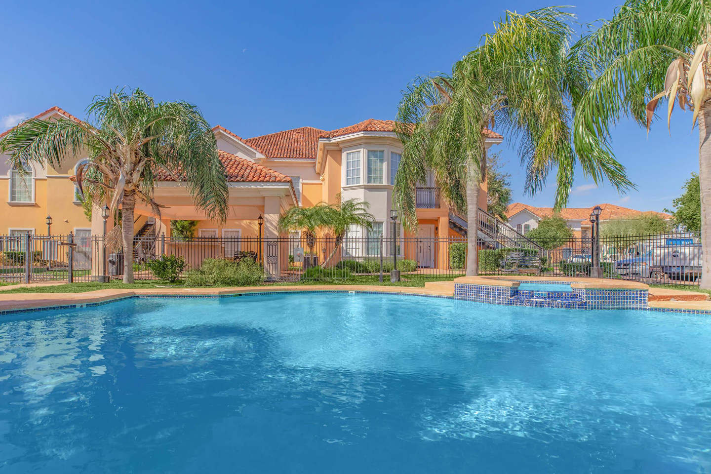 Las Misiones Apartments Image 11