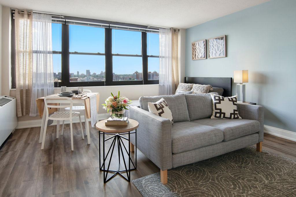 Midtown 300 Image 19