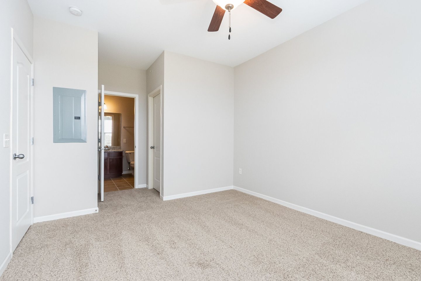 Enclave At 127th Image 26