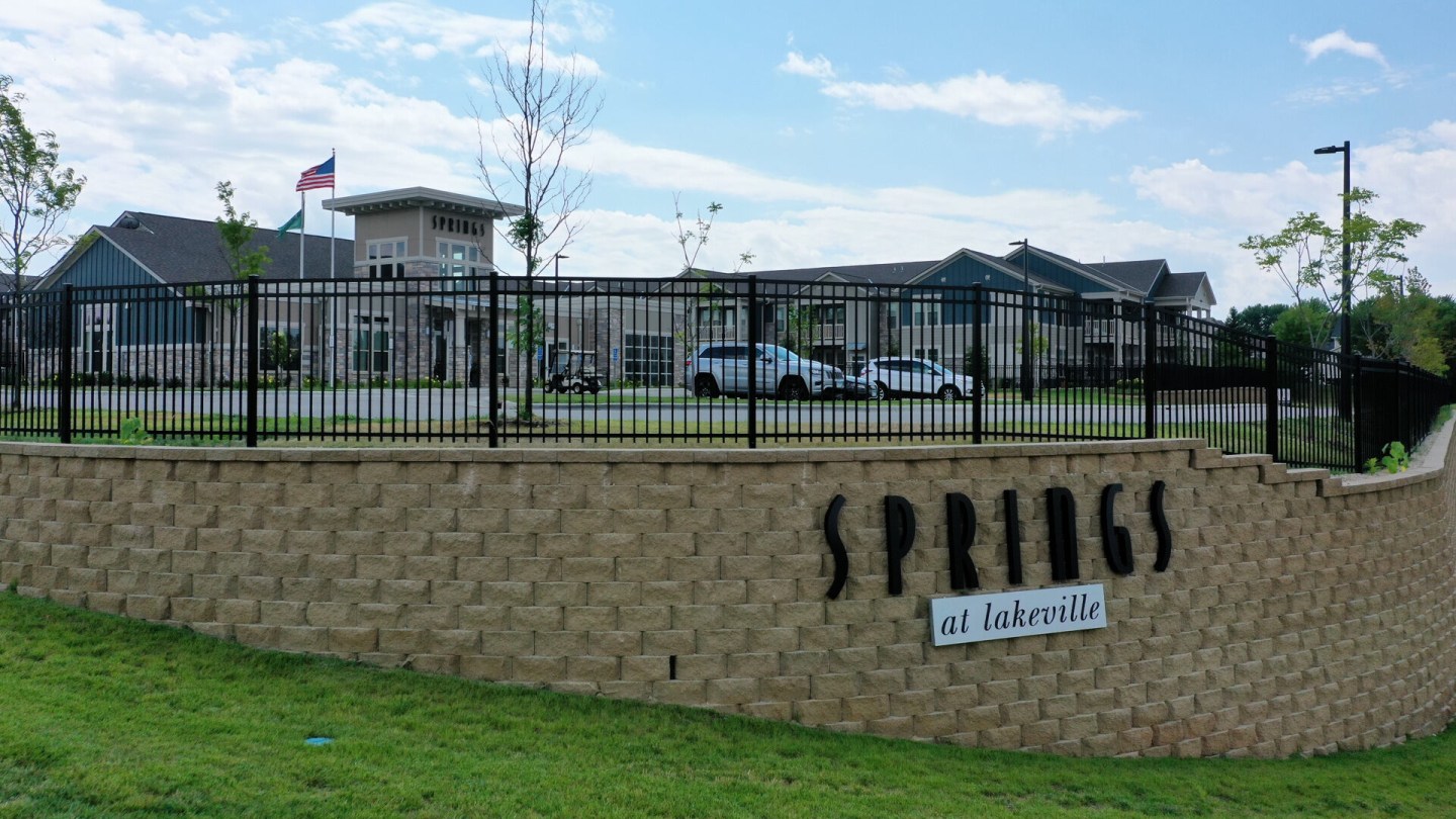 Springs at Lakeville Image 9