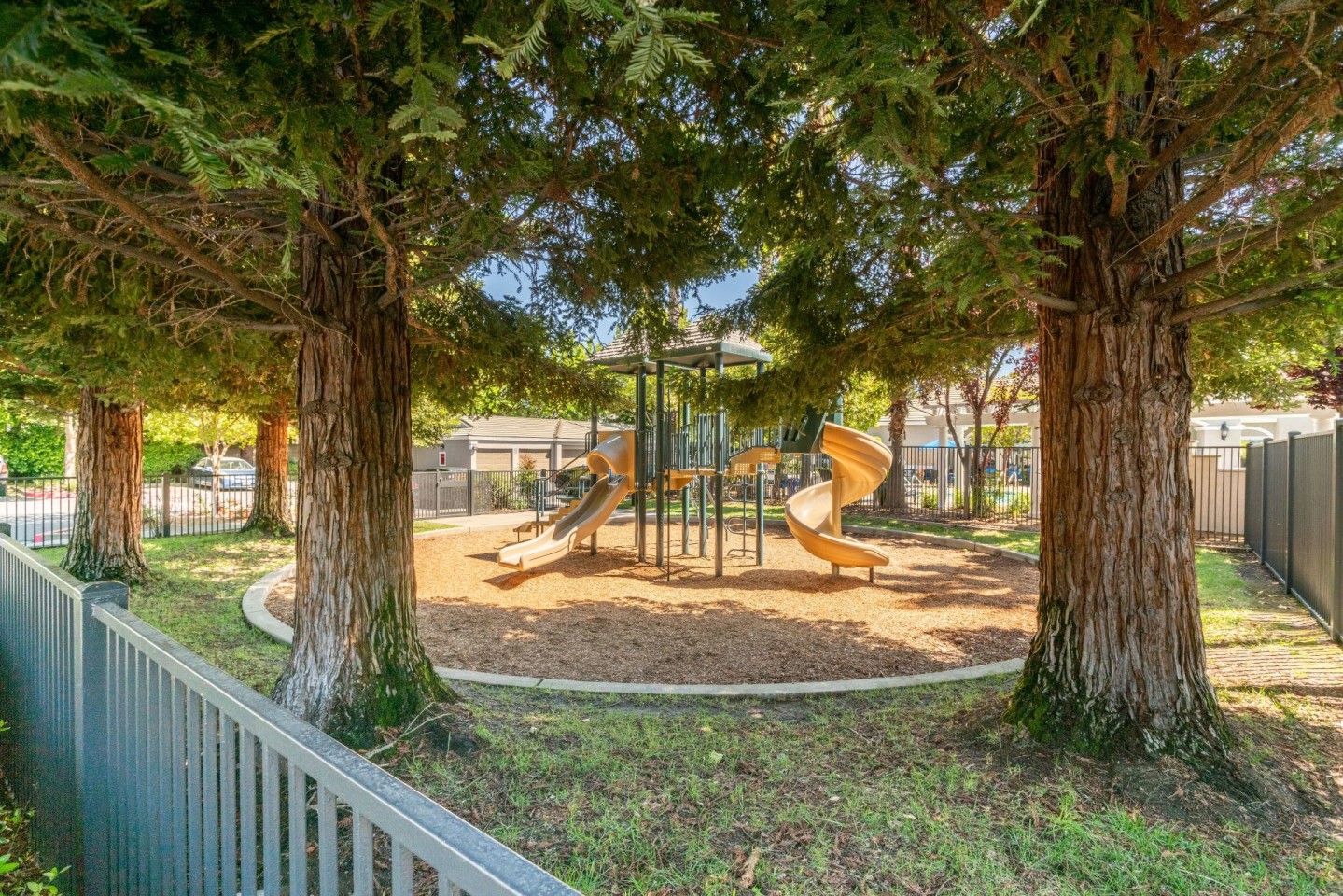 Hawthorn Village Image 23