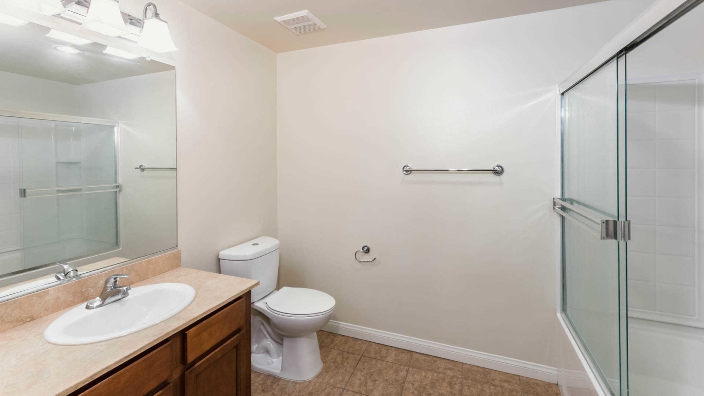 Versailles Koreatown Image 15