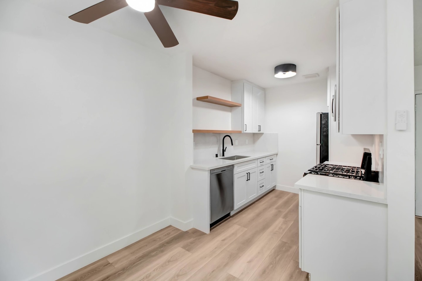 1545 N Laurel Image 2